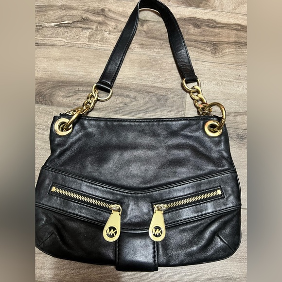 Michael Kors Black Leather Shoulder Bag - Picture 3 of 9